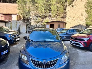 Lancia Ypsilon 1.0 FireFly 5 porte S&S Hybrid Gold