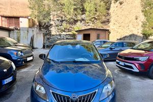 Lancia Ypsilon 1.0 FireFly 5 porte S&S Hybrid Gold