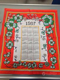 strofinacci da cucina con calendario