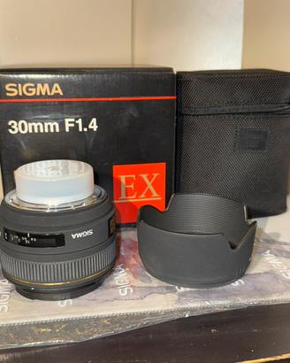 Sigma obiettivo 30mm F1.4