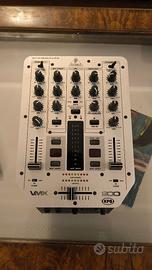BEHRINGER VMX200 Pro Mixer per DJ