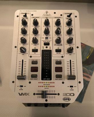 BEHRINGER VMX200 Pro Mixer per DJ