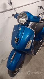 Vespa GTS 300 super 