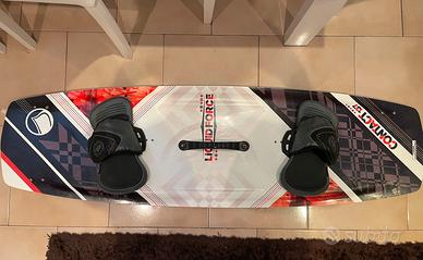 Tavola kitesurf liquid force + trapezio + leash