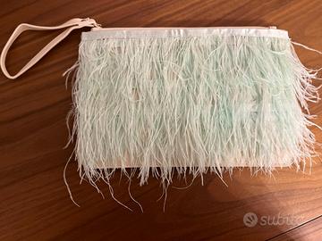 Pochette con piume di struzzo
