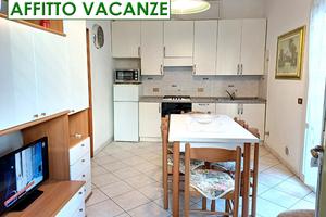 Trilocale in palazzina a mt.100 dal mare. ZADINA