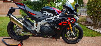 Aprilia RSV4 Factory