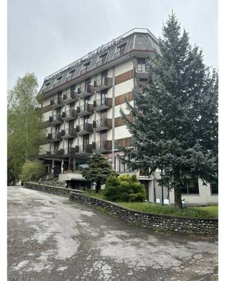 Immobile in asta di 3500 m² con 1 locale a Barzio