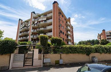 Appartamento di 71 m² con 2 locali e box auto a Ro