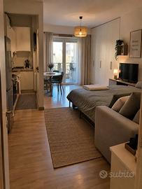 Monolocale con balcone a Varedo (MB) - Arredato