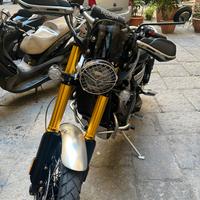 Moto Triumph 1200XE-2023