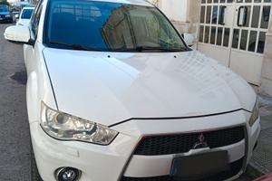 Mitsubishi Oitlander 2.2d 4x4