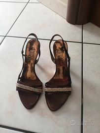 scarpe eleganti col tacco 