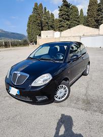 Lancia Ypsilon 1.3 75CV