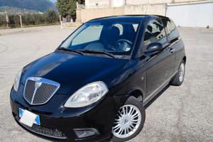 Lancia Ypsilon 1.3 75CV