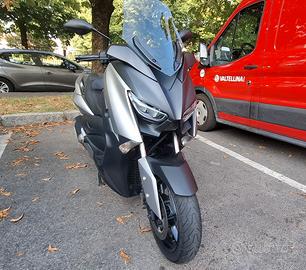 X max 300