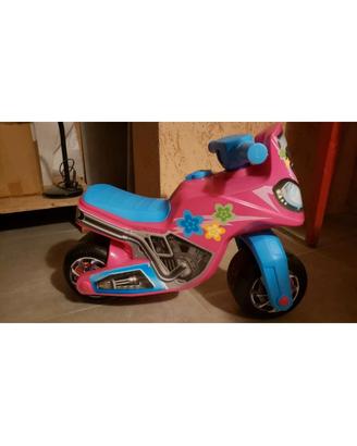 Moto cavalcabile bambina