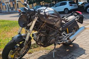 Ducati Monster 600 dark incidentata