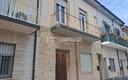 viareggina-su-2-livelli-con-piccola-resede-e-casa