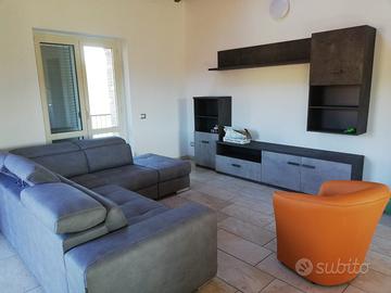 DIVANO LETTO ANGOLARE CON CONTENITORE