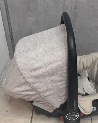 Seggiolino auto / Ovetto Foppapedretti