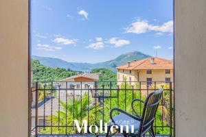 Villa di 250 m² con più di 5 locali a Perledo