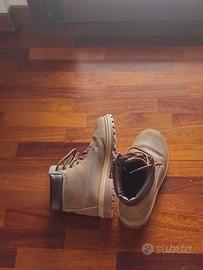 Stivaletti stile "Yellow Boot" – Taglia 40