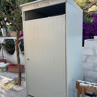 WC da esterno con predisposizione attacco fogna