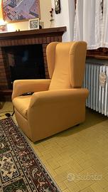 Poltrona relax reclinabile MAI UTILIZZATA