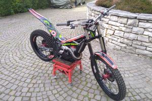 MOTO TRIAL VERTIGO COMBAT R2 PREPARATA GARA 12 ORE