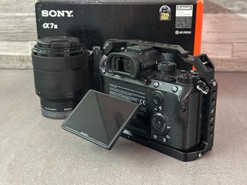 Sony a7iii + 28/70mm e cage SmallRig