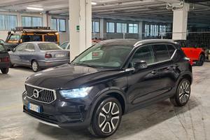 Volvo XC40 2.0 B4 Mild-Hybrid Inscription AWD Auto
