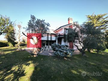 CASA SINGOLA A CAORLE 300 MT. DAL MARE