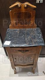 Codice: 8936 COMODINO ANTICO IN RADICA DI NOCE CO