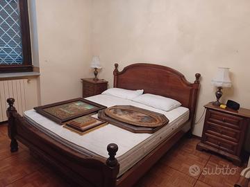 Letto noce con doghe in legno