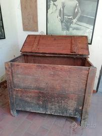 Cassone porta granaglie