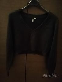 maglia scollo V nera 