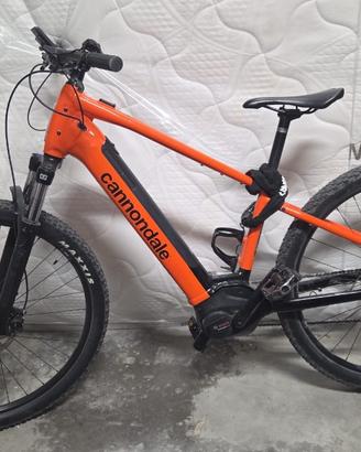 Bicicletta cannondale trail neo 3