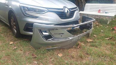 Paraurti Renault Megane 2022