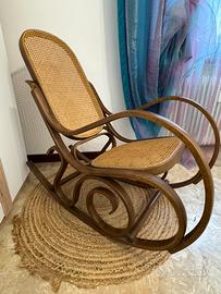 Sedia a dondolo vintage