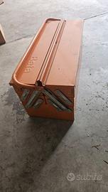 Casetta portatutto arancione marca Beta