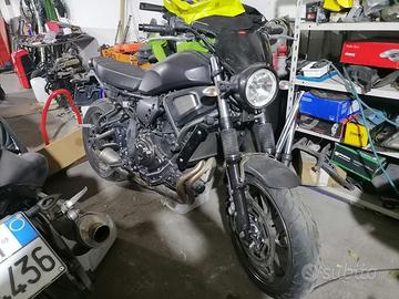 Xsr700
