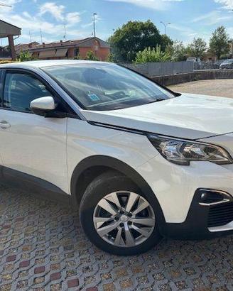 Peugeot 3008 1.5 BlueHDi 130cv EAT8 -42.238 Km-