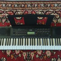 Yamaha Psr-e273