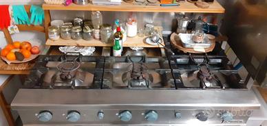 Cucina a gas professionale
