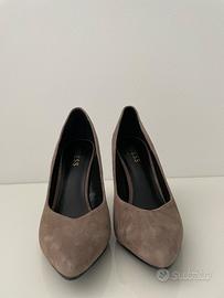 DECOLLETÈ GUESS