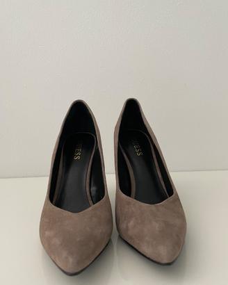 DECOLLETÈ GUESS