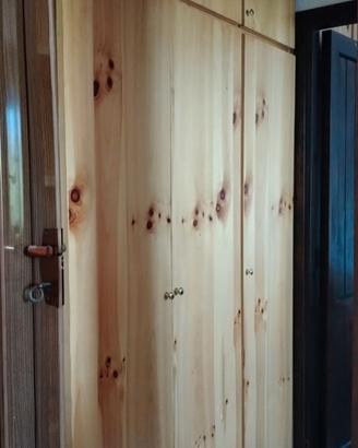 Mobile in legno