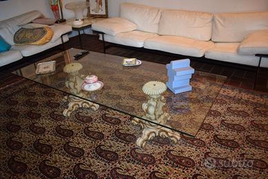 tavolo da caffè con basi barocche