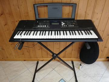 Yamaha PSR-E333 Tastiera arranger 61 tasti USATA